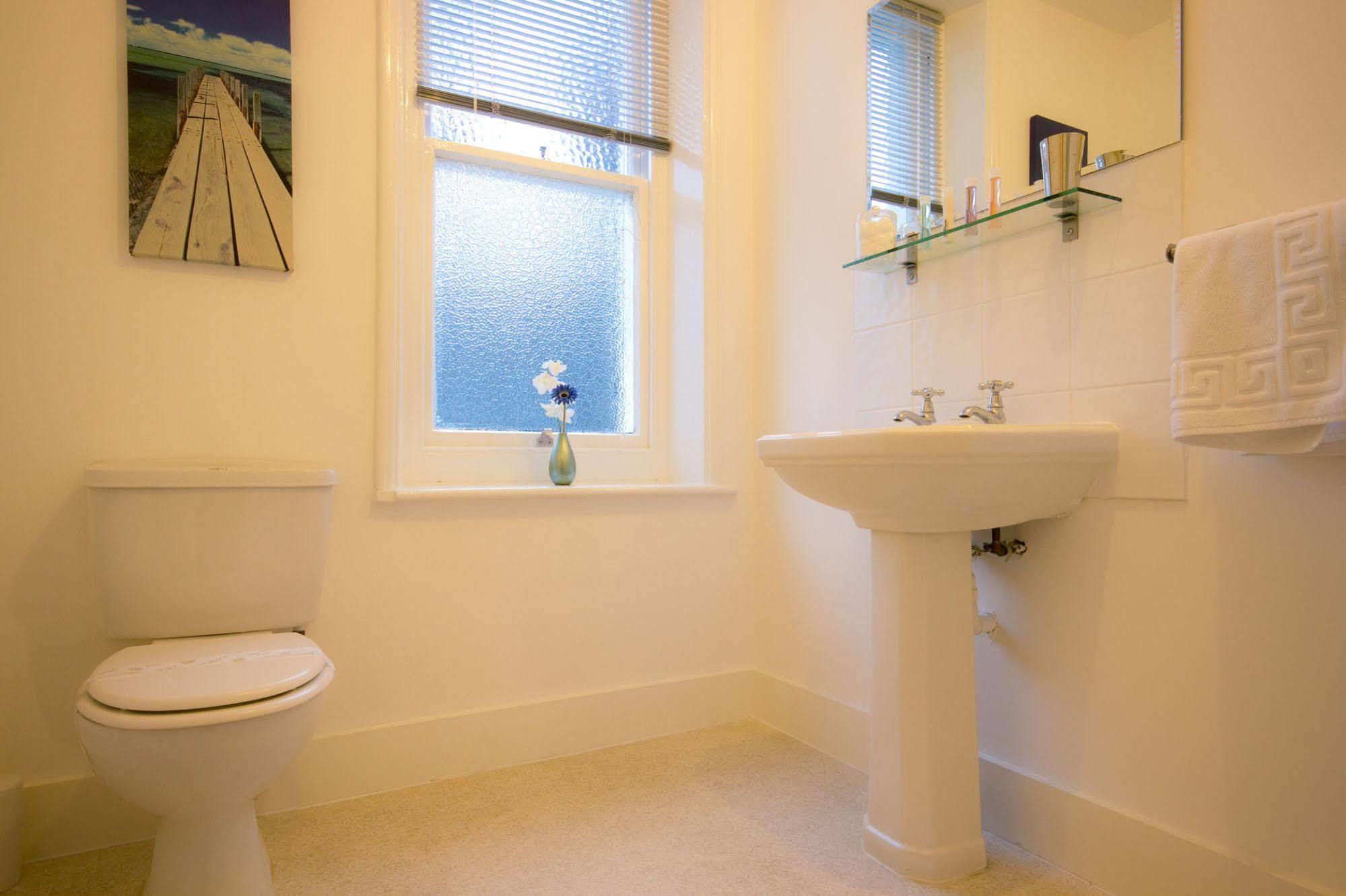 The Guesthouse East Eastbourne Eksteriør billede